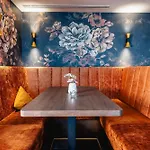 思加洛斯公园酒店 4* 哥达
