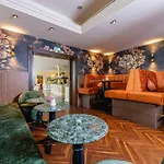 思加洛斯公园酒店 酒店 4*