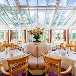 思加洛斯公园酒店 4*