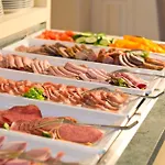 Hotel Am Schlosspark 4*