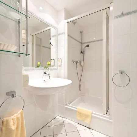 Am Schlosspark Otel 4*