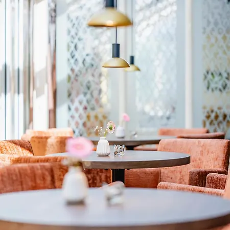 Am Schlosspark 4* Гота