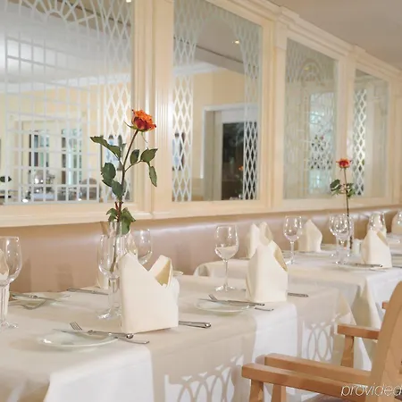 Am Schlosspark 4* Гота