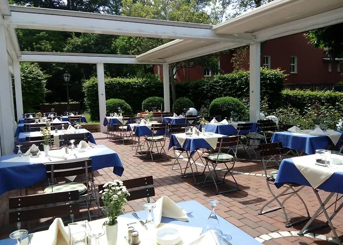 Am Schlosspark Otel 4*