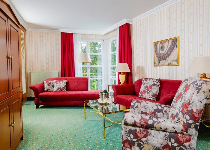 ホテル Am Schlosspark 4*