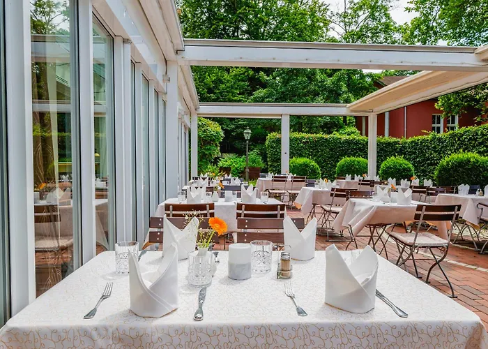 Otel Am Schlosspark 4*