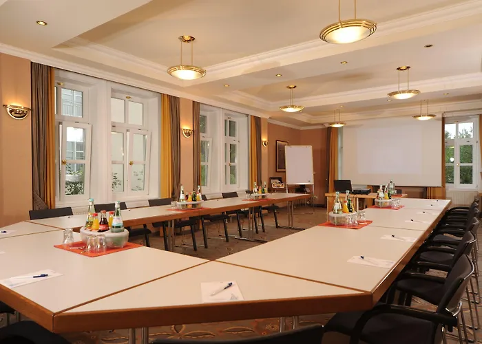 ホテル Am Schlosspark 4*