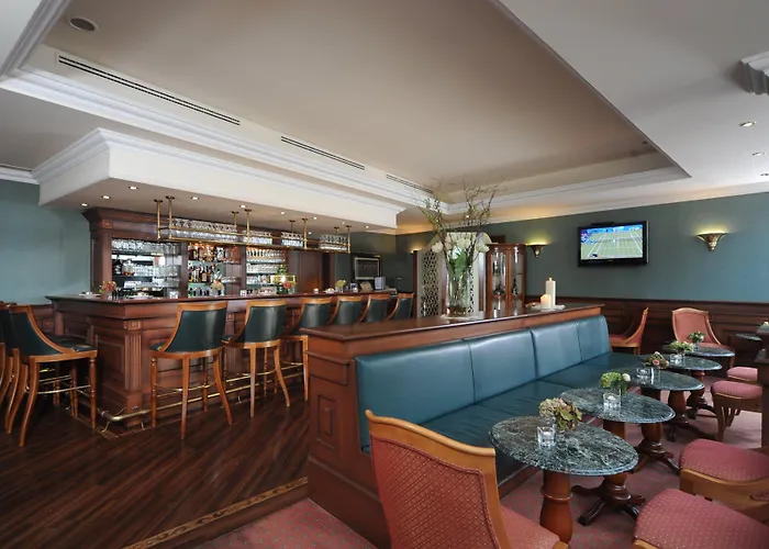 Otel Am Schlosspark 4*