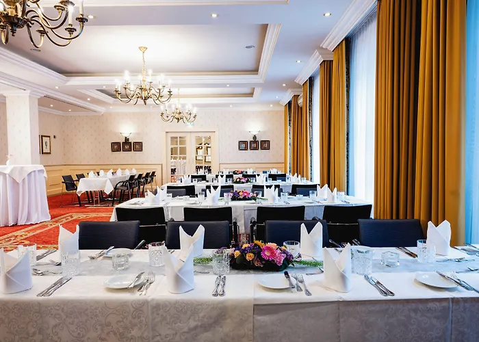 Am Schlosspark Otel Gotha