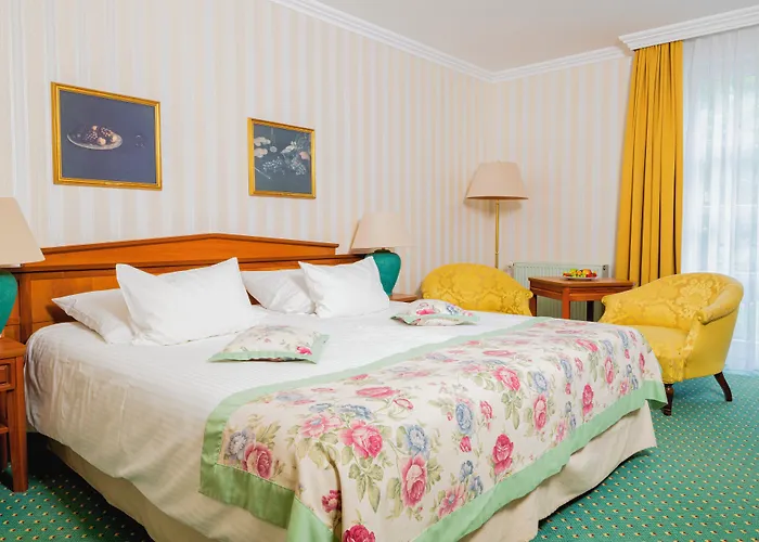 Am Schlosspark ホテル 4*